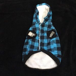 Blue plaid hoodie 🐾
